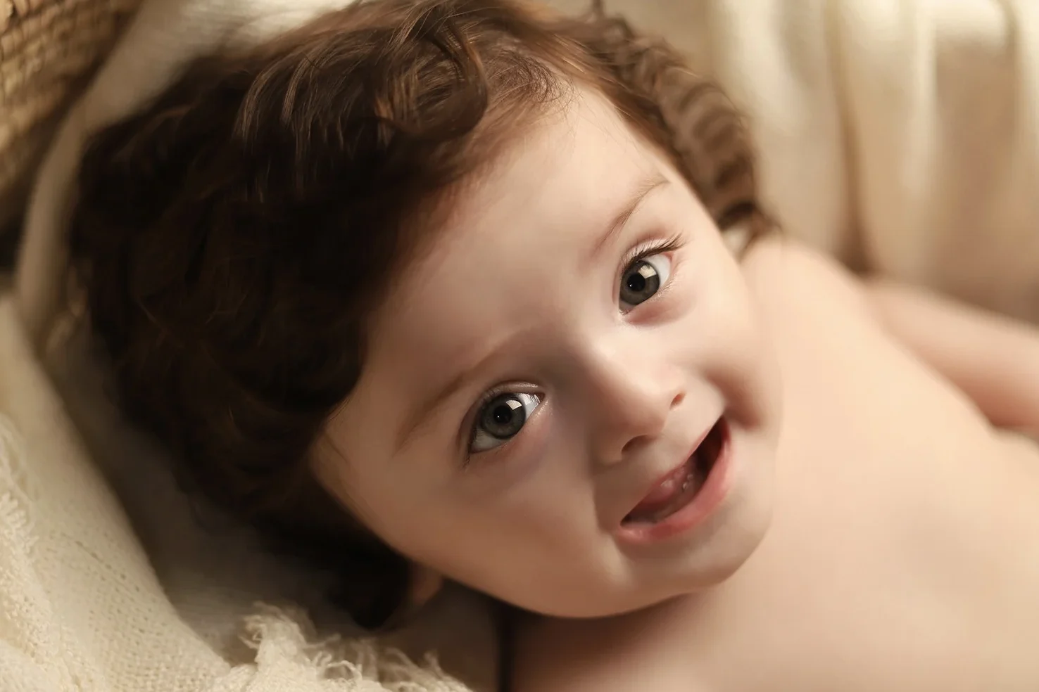 عکاسی کودک حرفه ای در آتلیه چلیک