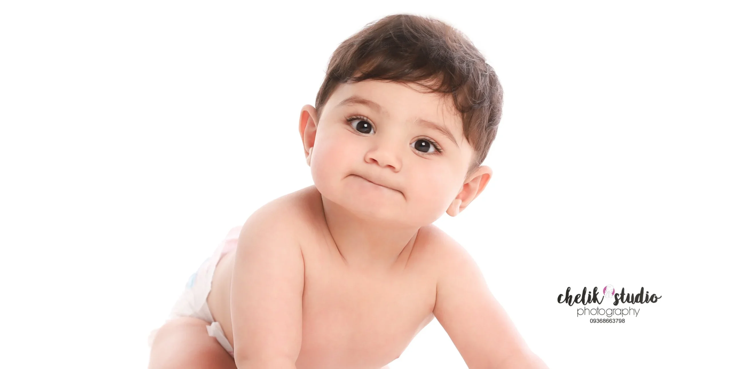 نورپردازی حرفه‌ای در عکاسی کودک در آتلیه چلیک