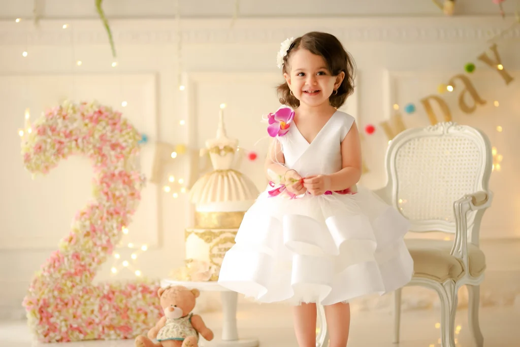 نورپردازی حرفه‌ای در عکاسی کودک در آتلیه چلیک
